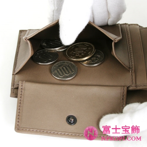 ボッテガヴェネタ カーフレザー 二つ折財布 ココアブラウン 113112V46512801 
